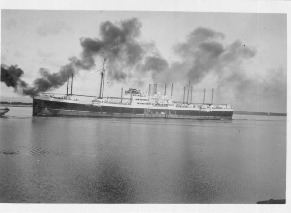 Refrigerated Cargo vessel "Opawa", built in 1931 by A Stephen & sons Ltd - Glasgow.  Owned by New Zealand Shipping Co Ltd.  
Tonnage:  10354 gross, 6235 net
Official Number:  162907
Dimensions:  length 471'0", breadth 67'3", draught 36'8"
Port Of Regi