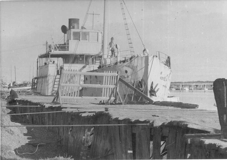 General cargo vessel "Kopoola", built in 1912 by G Brown & Co - Greenock.  Owned by Coast Steamships Ltd.  In 1957 vessel was sold to Hines Metals Ltd.
Tonnage:  293 gross, 125 net
Official Number:  122738
Dimensions:  length 135'3", breadth 23'7", dra