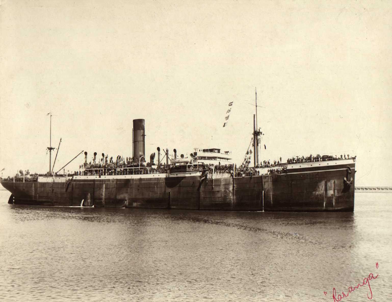 Passenger cargo vessel "S.S. Raranga", built in 1916 at Newcastle by Armstrong Whitworth & Co for Shaw Savill & Albion Co Ltd.  A Steel twin screw steamer.

Tonnage:  10.040 gross
Dimensions:  length 478'0", breadth 63'2", draught 31'2"
Official Numbe