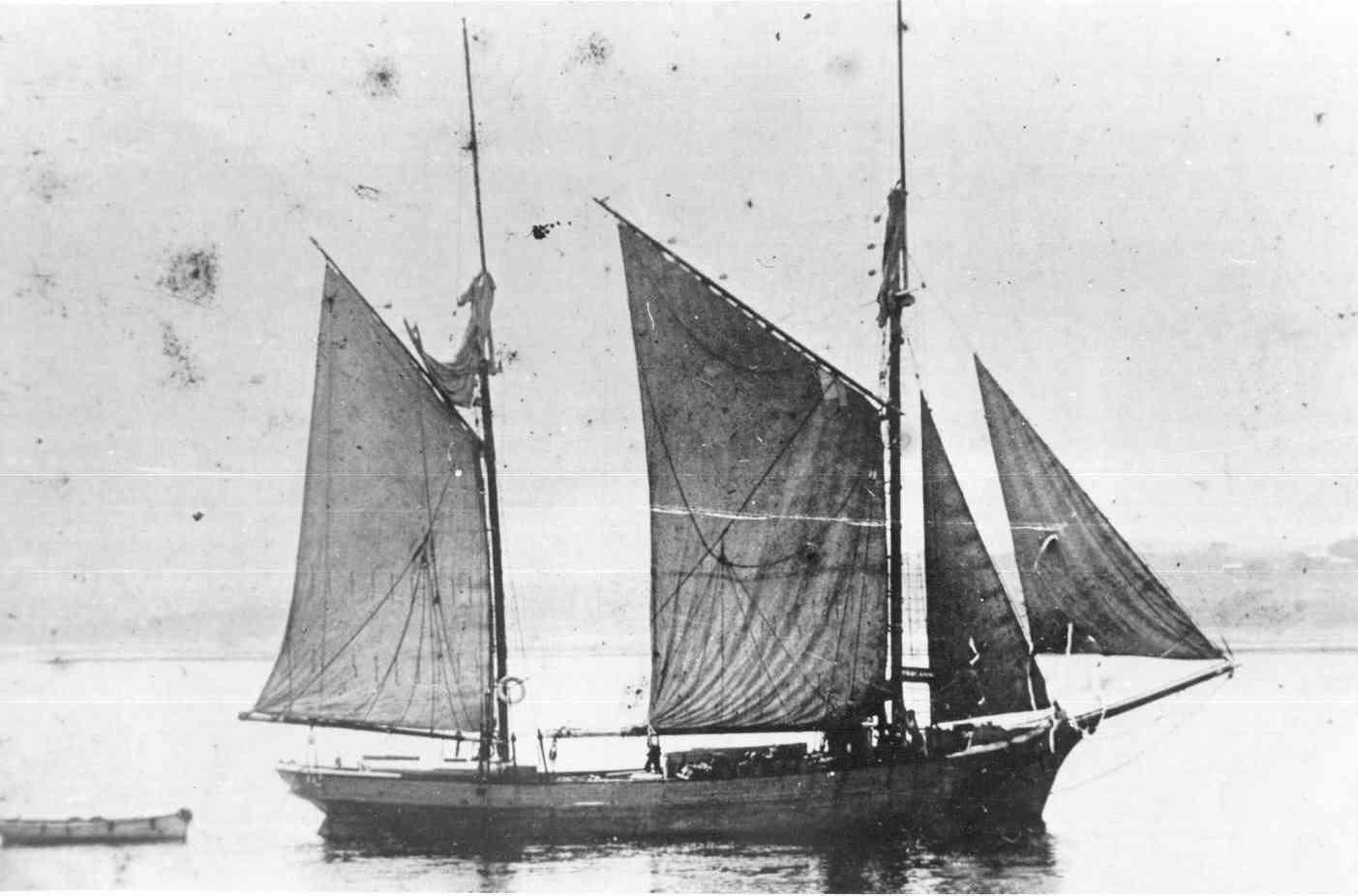 Ketch off Newhaven, Phillip Island