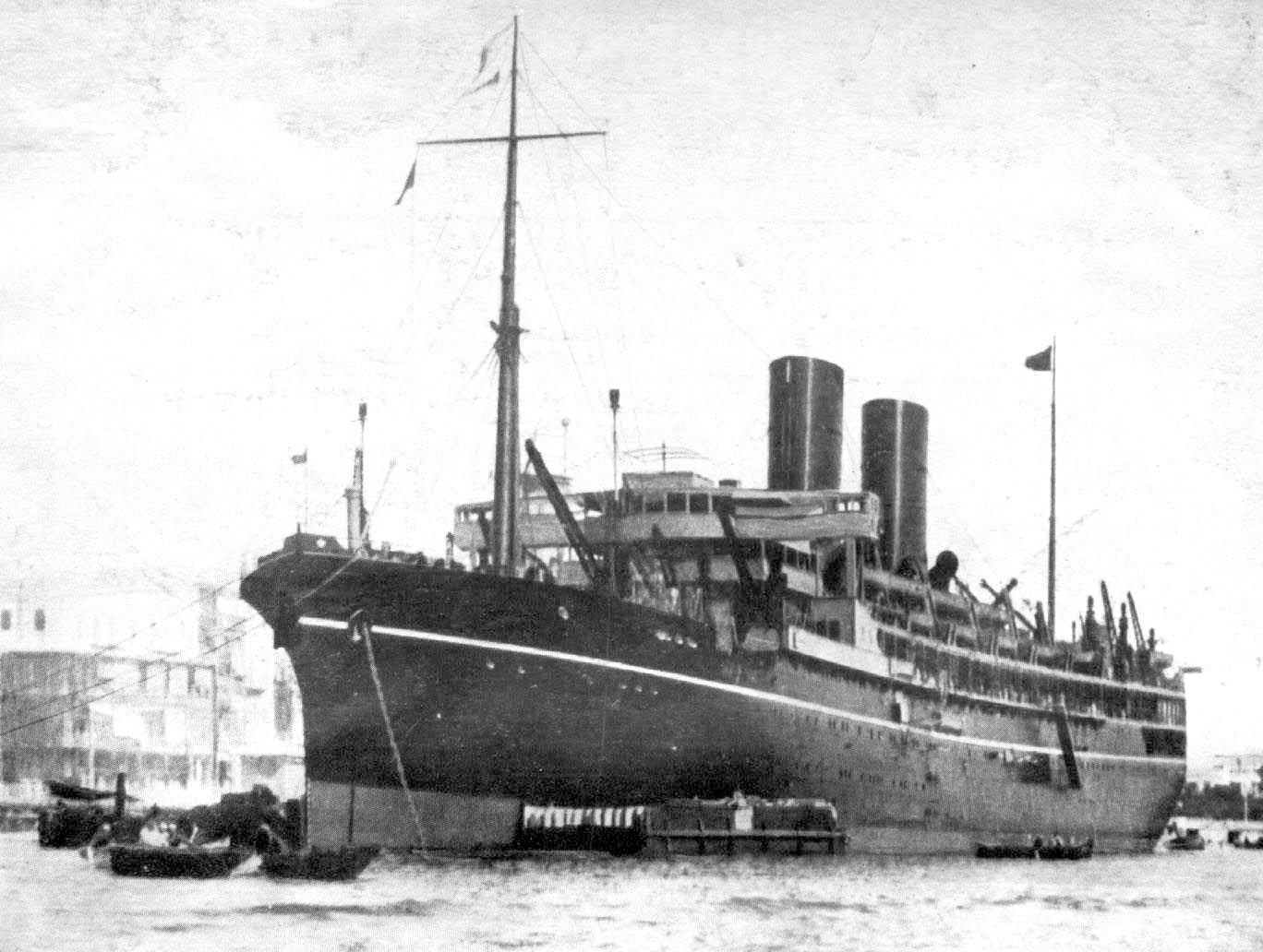 1925 passenger vessel berthing
