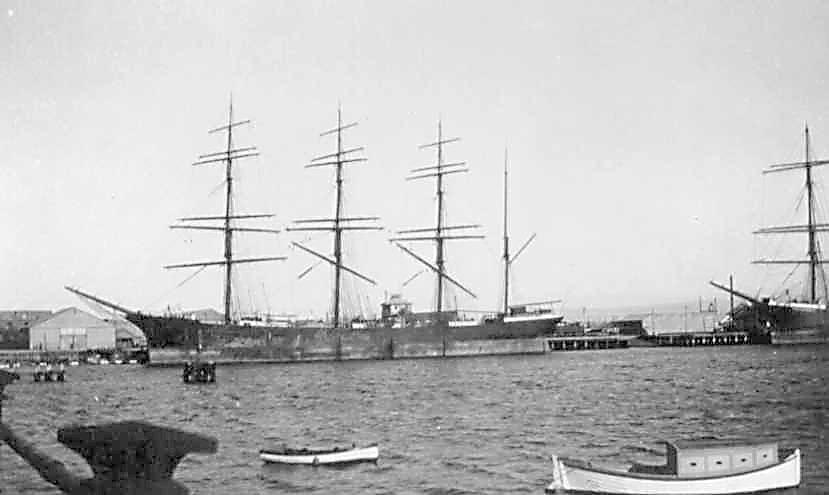 Photographed from the Jervois Bridge in 1928.