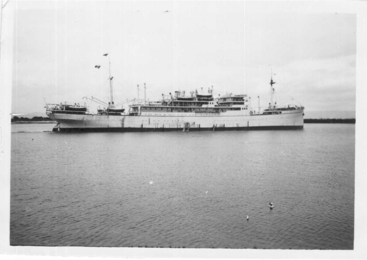 Passenger Vessel "Esquilino", built in 1925 by Cant. San Rocco S.A. - San Rocco, owned by Lloyd Triestino.
Tonnage:  8657 gross, 5355 net
Dimensions:  length 450'0", breadth 57'2", draught 32'4"
Port Of registry:  Trieste
Flag:  Italian

In this ima