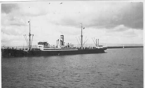 General cargo vessel "Cassel", built in 1922 by Blohm & Voss - Hamburg. Owned by Hamburg-Amerik Packetf. Ges. Managed by Hamburg Amerika Line.
Tonnage:  6047 gross, 3672 net
Dimensions:  length 450'0", breadth 58'2", draught 27'0"
Port Of Registry:  Ha