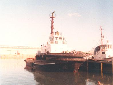 TUSKER Built in 1983 by Tamar Ship building Pty Ltd - Launceston. 427 gross ton,
Owned by Adelaide Steamship Industries Pty Ltd, Port Adelaide SA.
Speed 13.25 knots.
Official Number 850473. .
Speed 13.25 knots.
Dimensions - length 32.31, breadth 10.90