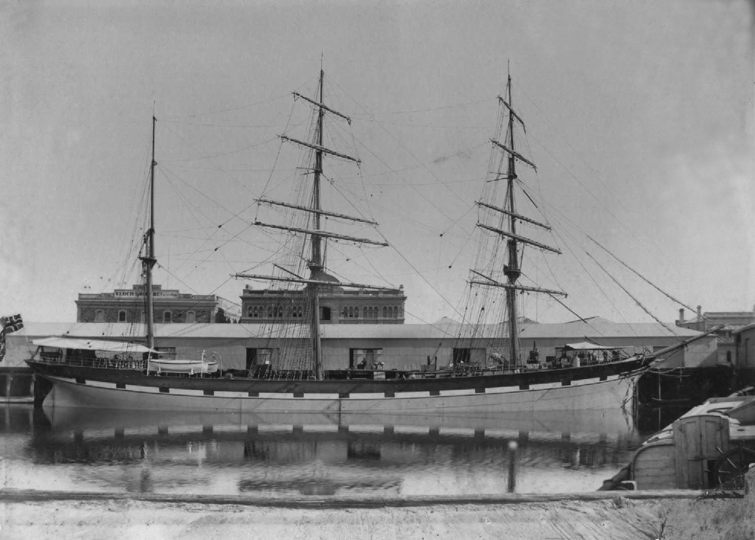 Three masted Steel Barque "Bonovento" of Larvik.  Built in 1892 at Arendal.
Tonnage:  1341 gross, 1271 net
Dimensions:  length 229'9", breadth 37'0", draught 20'6"
Captain:  O Pedersen in 1899.