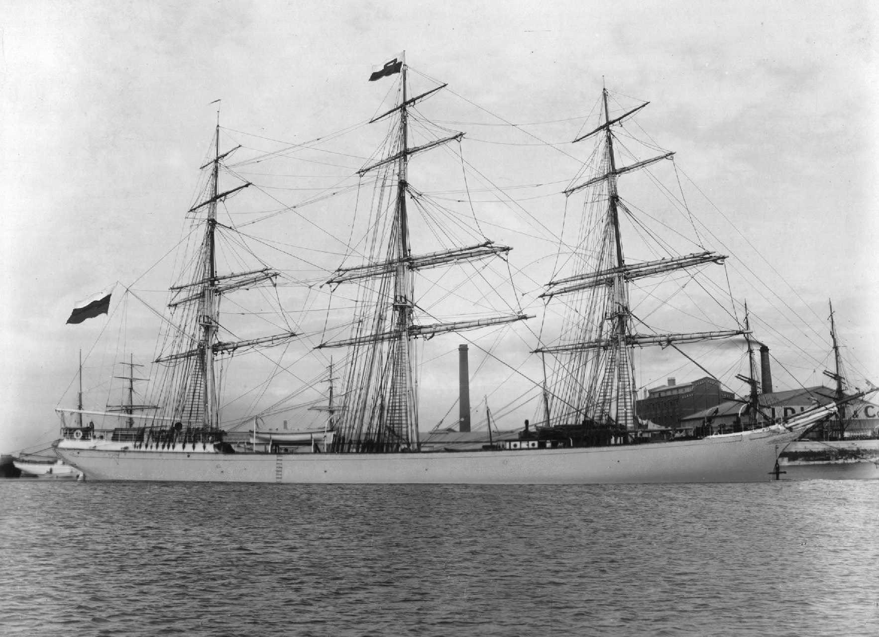 Barque "Yarkand", built at Barrow by Barrow Shipbuilding Co in 1877.  Owned by E Bates & Sons.
Tonnage:  1352 gross
Official Number:  76483
Dimensions:  length 222', breadth 37', draught 22'
Port Of Registry:  Liverpool
