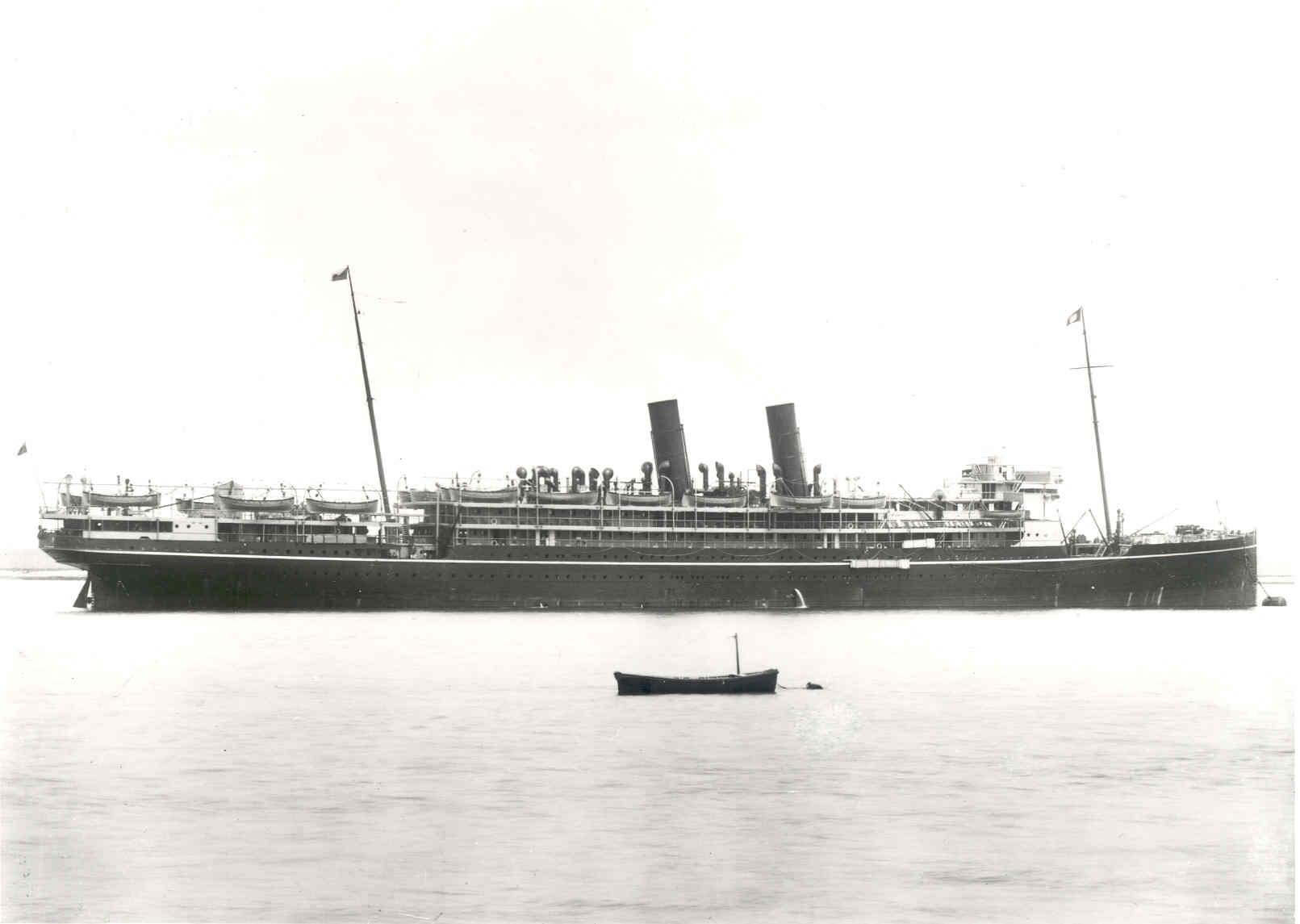 MANTUA Passenger vessel "Mantua", built in 1909 by Harland & Wolff - Belfast. This vessel was launched on 20 - 2 - 1909 and completed in April 1909. She took her inaugural voyage on 4 - 6 - 1909 from London to Sydney.
Base Port: London
Tonnage: 10885 gro
