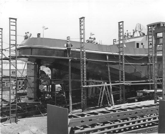WILLARA Tug "Willara", built in 1962 by Adelaide Ship Construction Ltd. Owned by Waratah Tug & Salvage Co Pty Ltd.
Official Number: 316109
Tonnage: 242
Dimensions: length 105'10", breadth 28'2", draught 12'.5"
Port Of Registry: Sydney
Flag: British