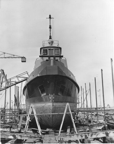 WILLARA Tug "Willara", built in 1962 by Adelaide Ship Construction Ltd. Owned by Waratah Tug & Salvage Co Pty Ltd.
Official Number: 316109
Tonnage: 242
Dimensions: length 105'10", breadth 28'2", draught 12'.5"
Port Of Registry: Sydney
Flag: British