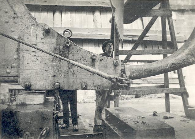 Stern frame broken Outer Harbour.