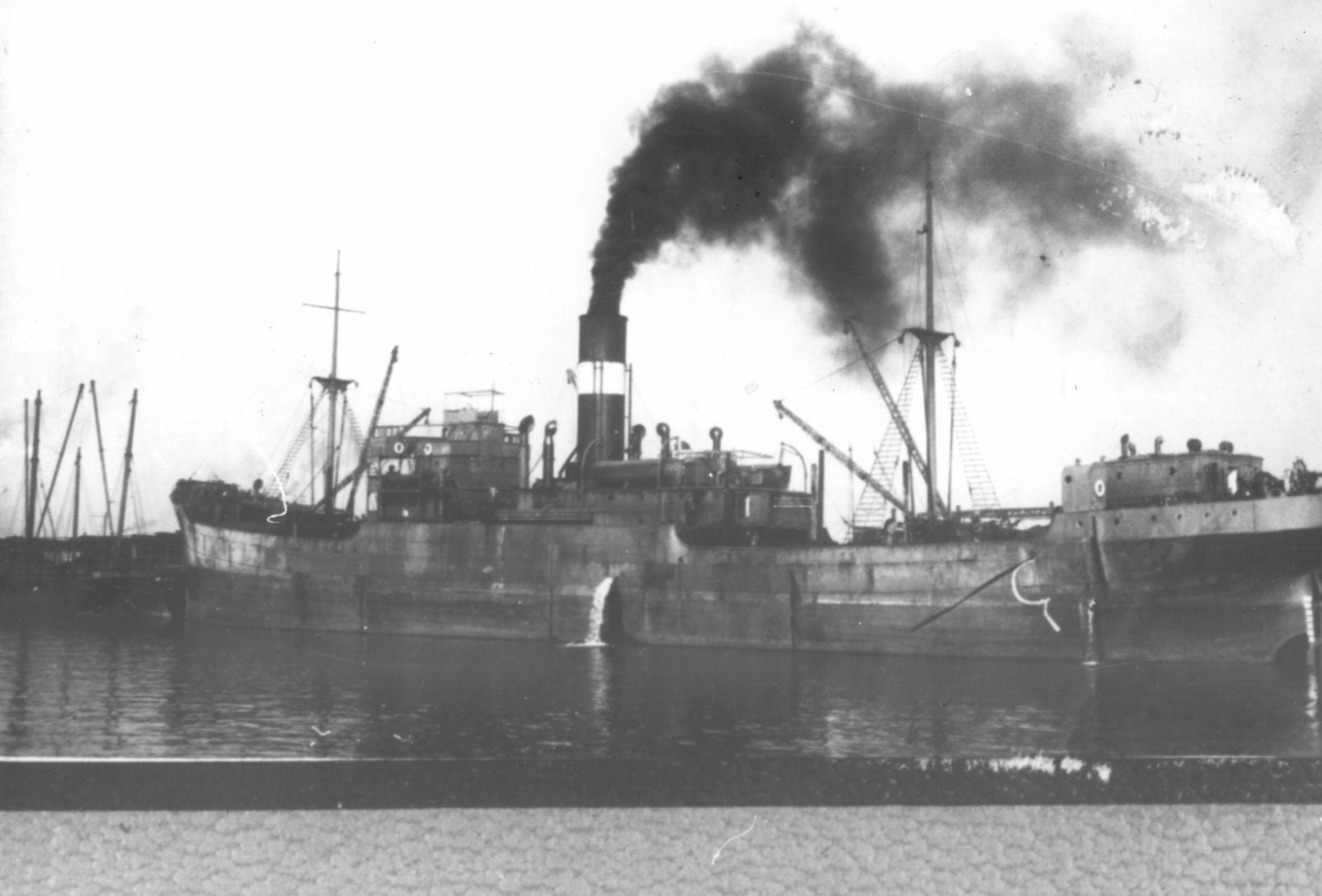 General Cargo vessel, S.S. "Dumosa", built in 1920 by Commonwealth Shipbuilding and dockyard in Williamstown.  Employed in interstate Coal from 1920 until 1951.  Owned by James Patterson and C.G.L.  Sold to India.  
Official Number:  132472
Dimensions: 