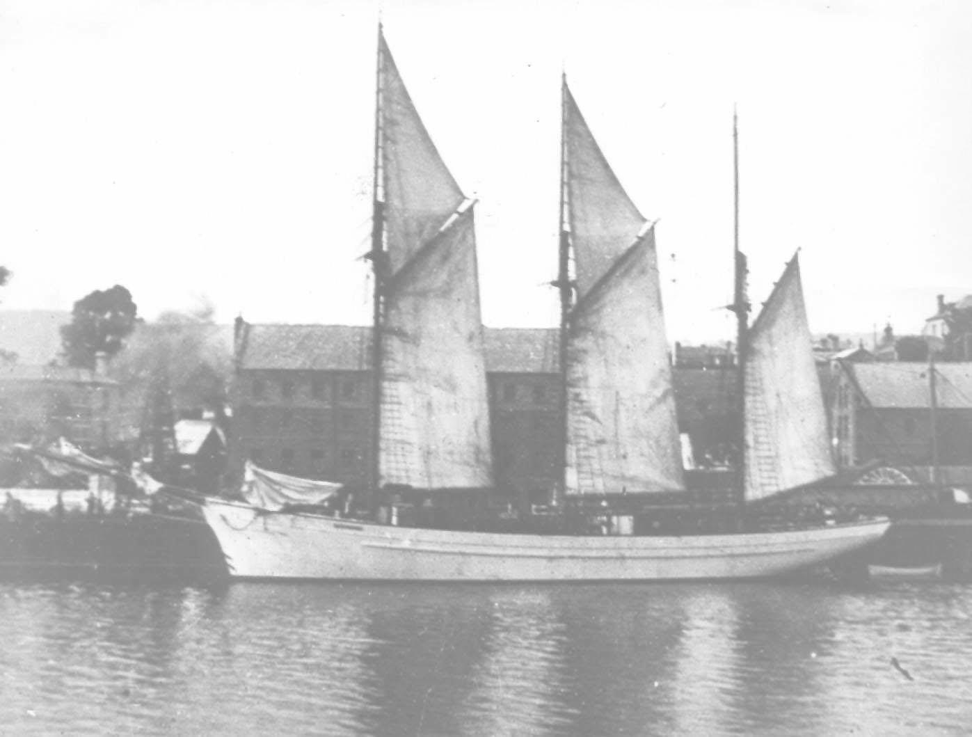 Ronald Parsons' book "Ketches of South Australia" describes "Rooganah" as a Schooner built in 1909 by John Wilson in Port Cygnet, Tasmania.  Official number 124540.  In the 1920's the vessel was acquired from owners H Jones & Co of Hobart by G Loveder of 