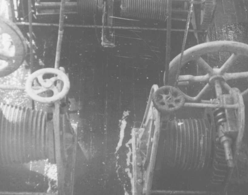 Barque - mizzen halyard - winches from flying bridge