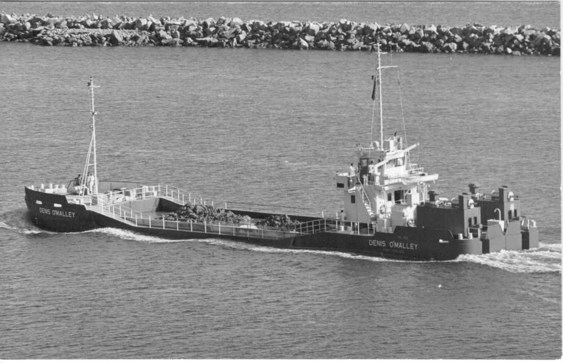 1978 Dredge under way