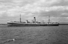 Refrigerated cargo vessel "City Of Winchester", built in 1917 by Palmers Co Ltd - Newcastle.  Owned by Ellerman Lines, Ltd and managed by Hall Line Ltd.
Official Number:  140546
Dimensions:  Length 456'1", breadth 57'9", draught 31'3"
Port Of Registry: