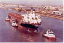 With tugs in Melbourne