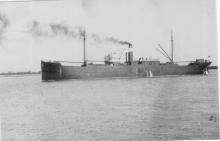 1919-20 General cargo vessel under way