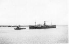 1921-22 General cargo vessel under way