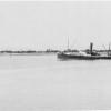 1907-08 General cargo vessel entering port